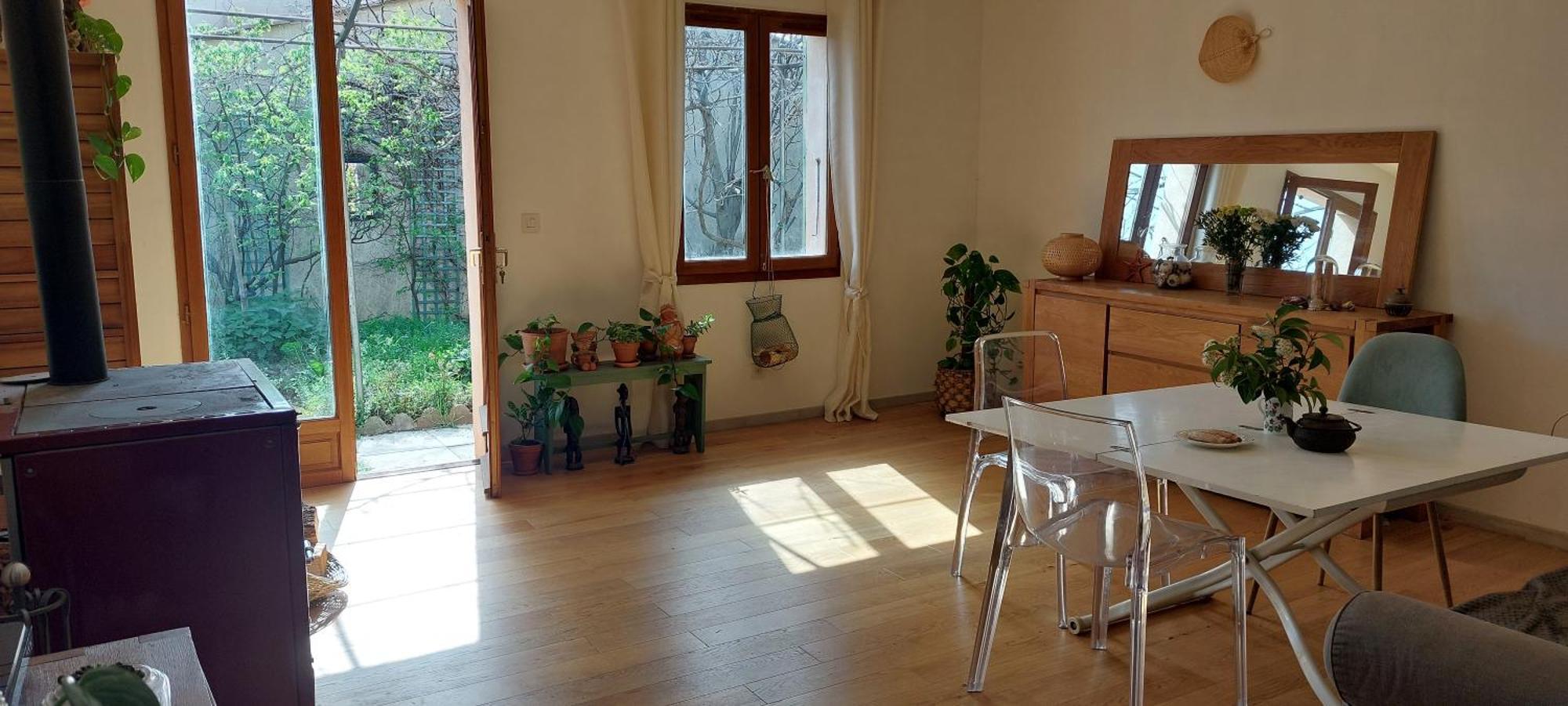 Villa 80 M2 Jardin Terrasse 3 Chambres Provence Volx Esterno foto