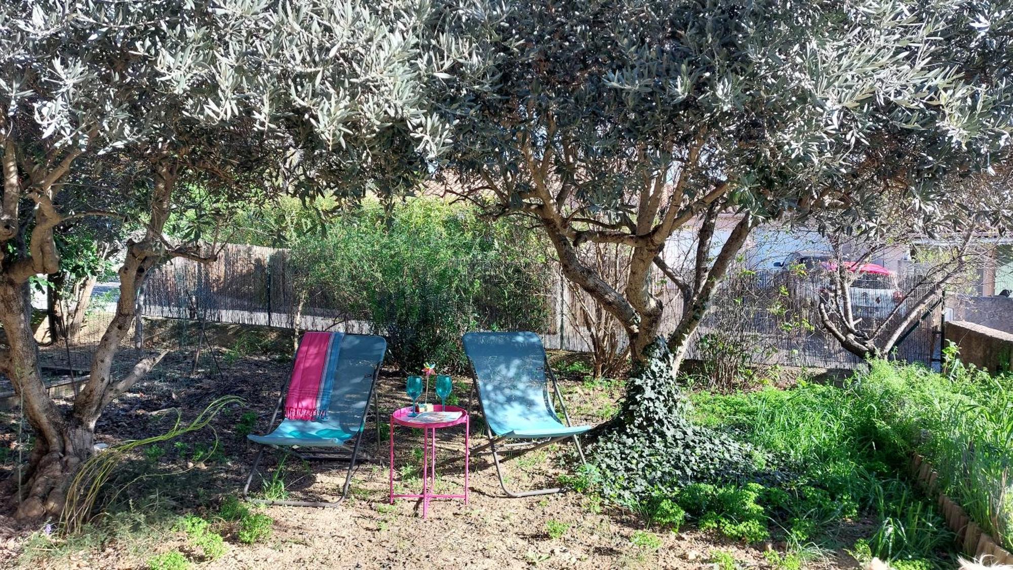 Villa 80 M2 Jardin Terrasse 3 Chambres Provence Volx Esterno foto